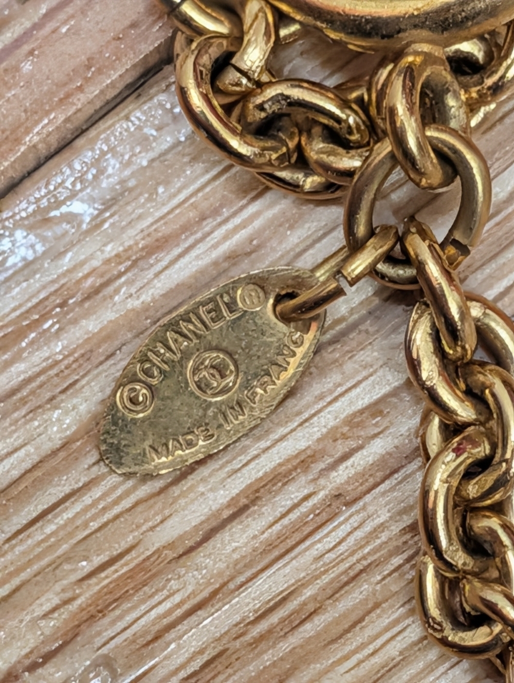 VINTAGE CHANEL 1986-1994 LOGO CUT OUT CHOKER NECKLACE - Picture 9 of 9